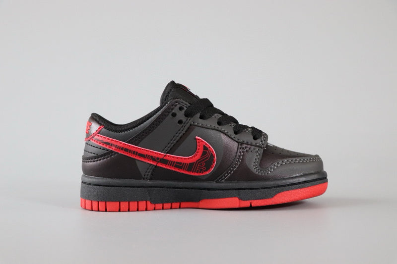 Nike Dunk Low Batman infantil