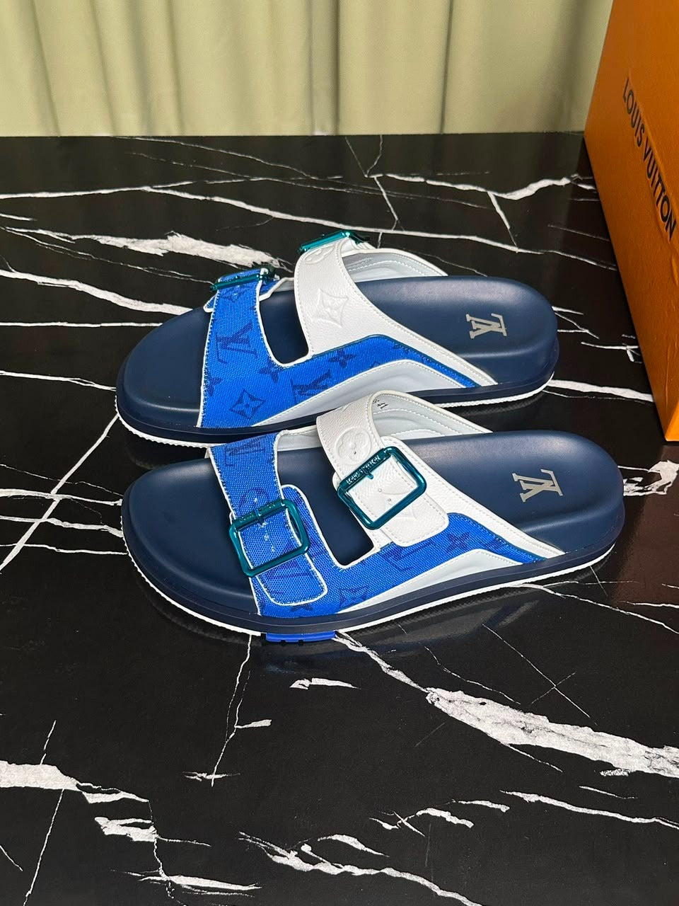 Sandália Louis Vuitton Trainer Mule Blue / White