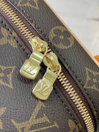 Necessaire Lv  Monogram Bag