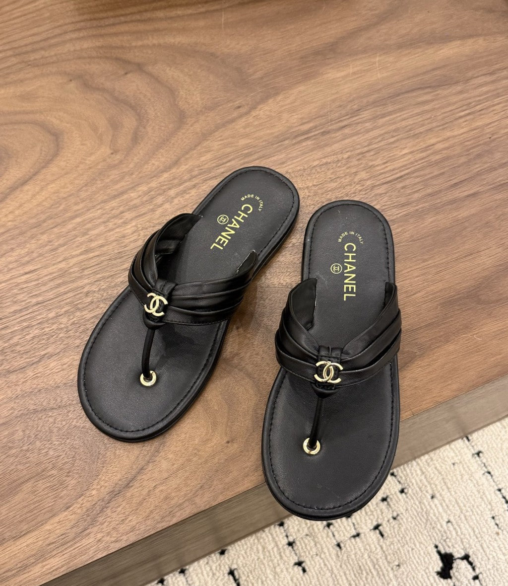 Chanel Thong Sandals Black.
