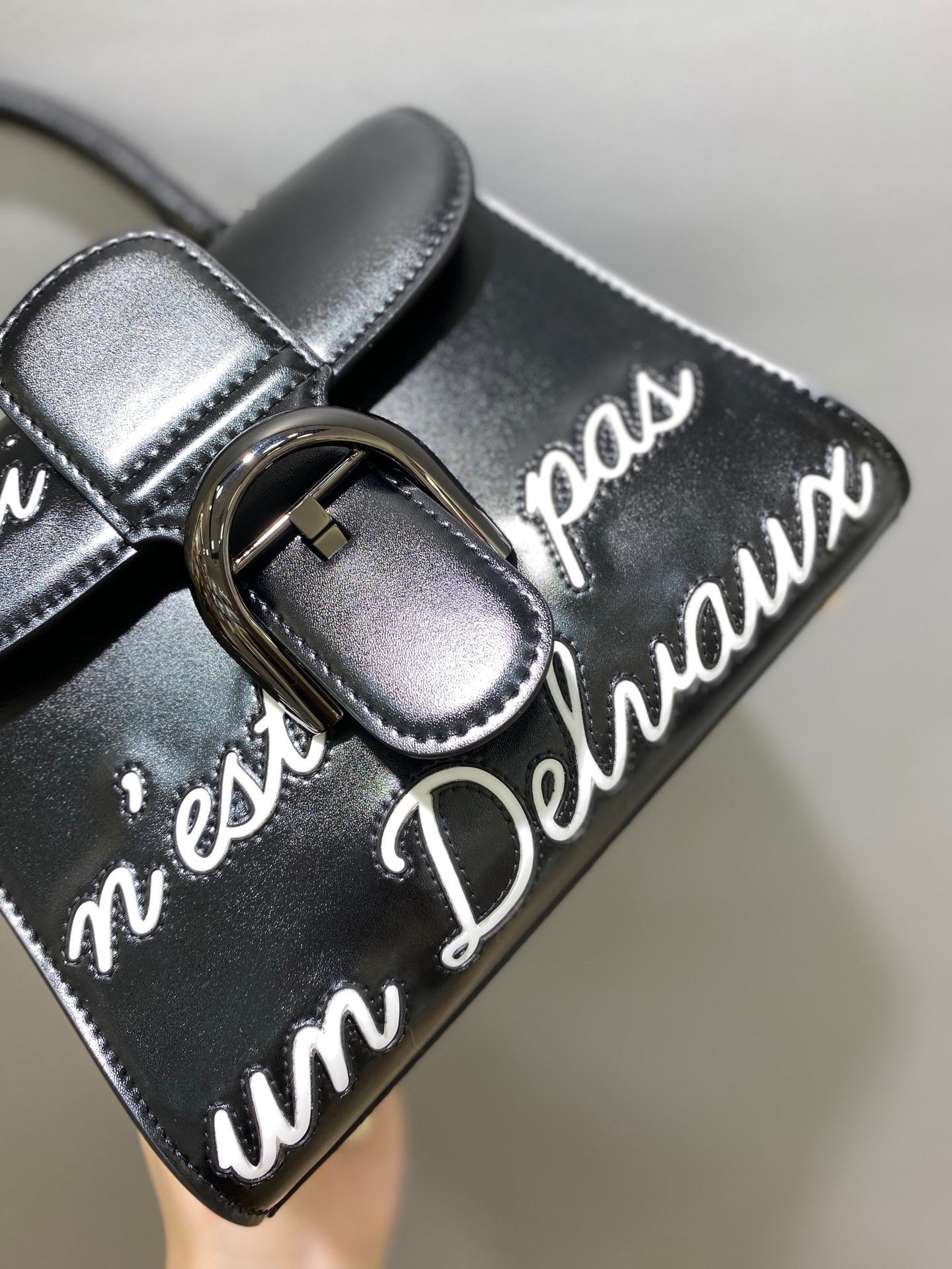 Delvaux Brillant L'Humour Lettering Black