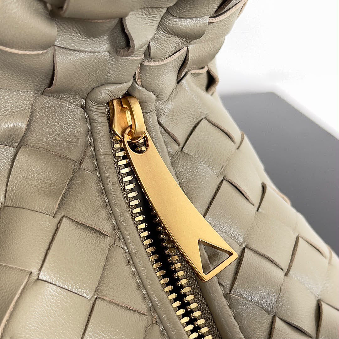 Bottega Veneta Mini Jodie knot Travertine