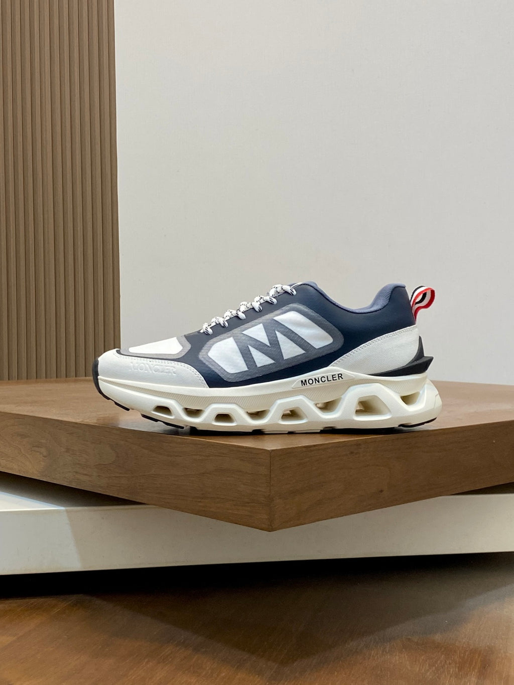 Tênis Moncler Leave No Trace Naty / Off White