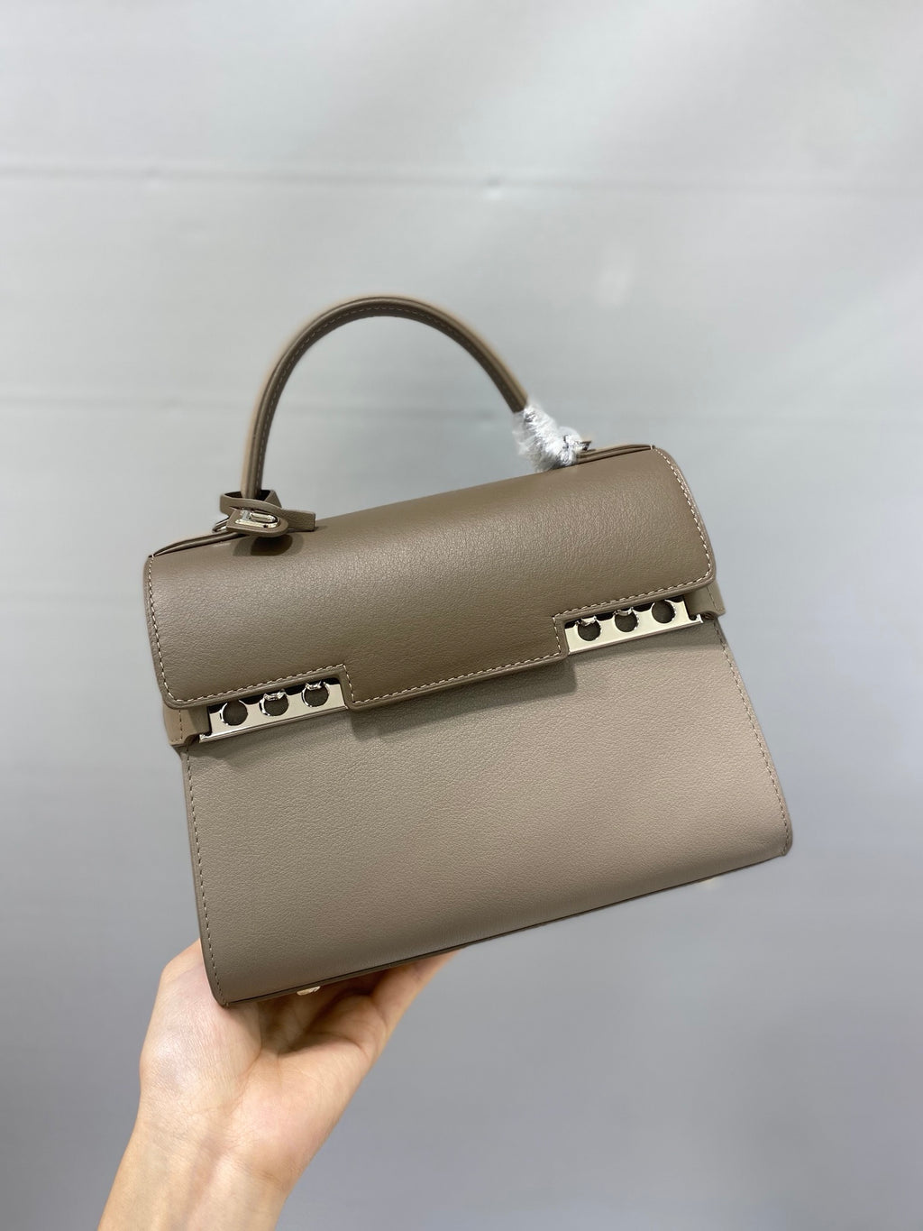 Delvaux Tempête MM Taupe