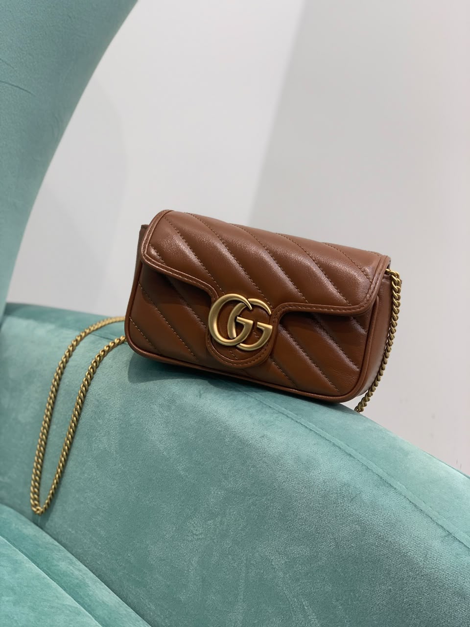 Bolsa GG Marmont Mini Matelassê Chevron Marrom