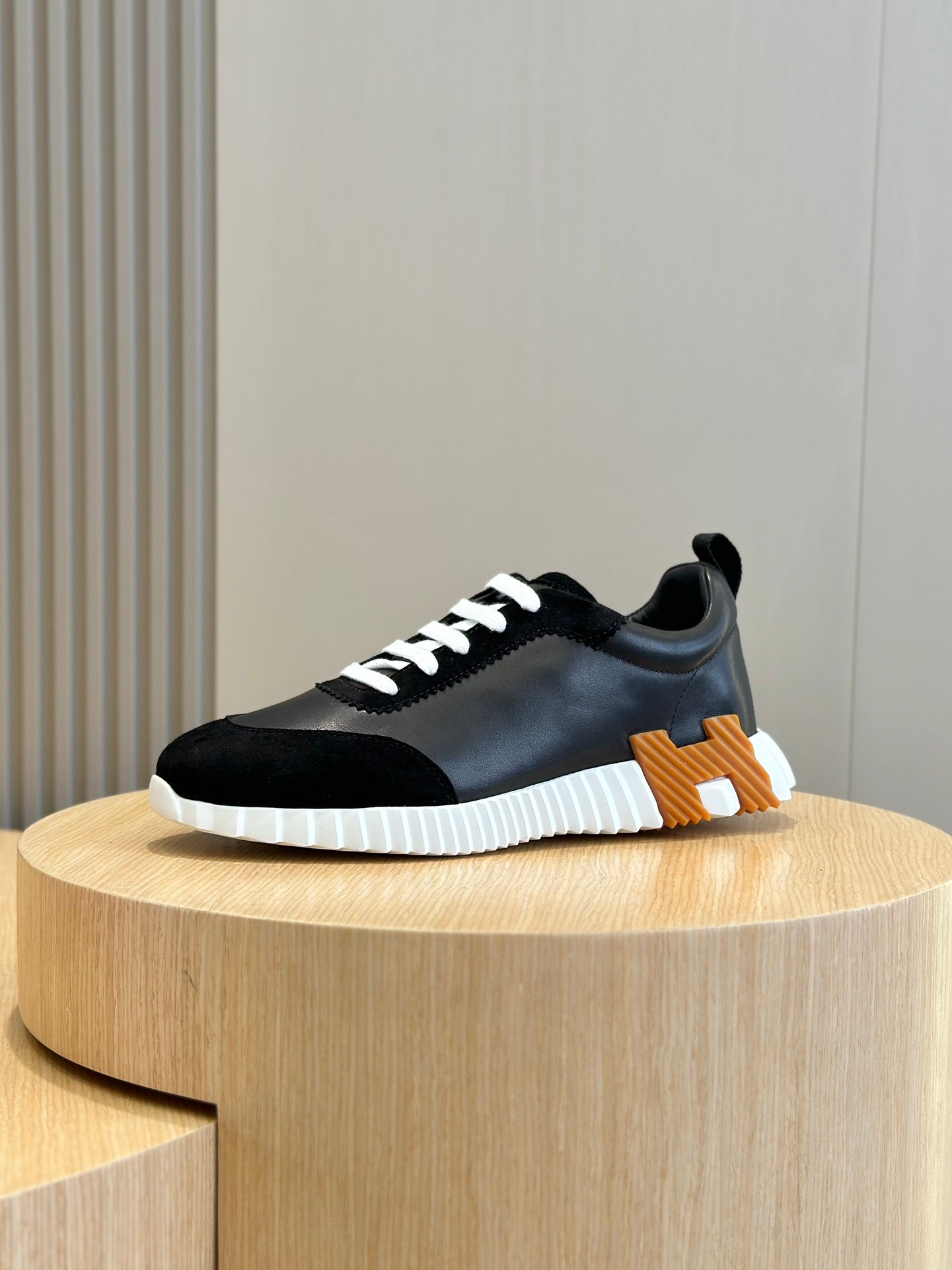 Hermes Air Mesh Suede Goatskin Bouncing Black – Manfrim Store
