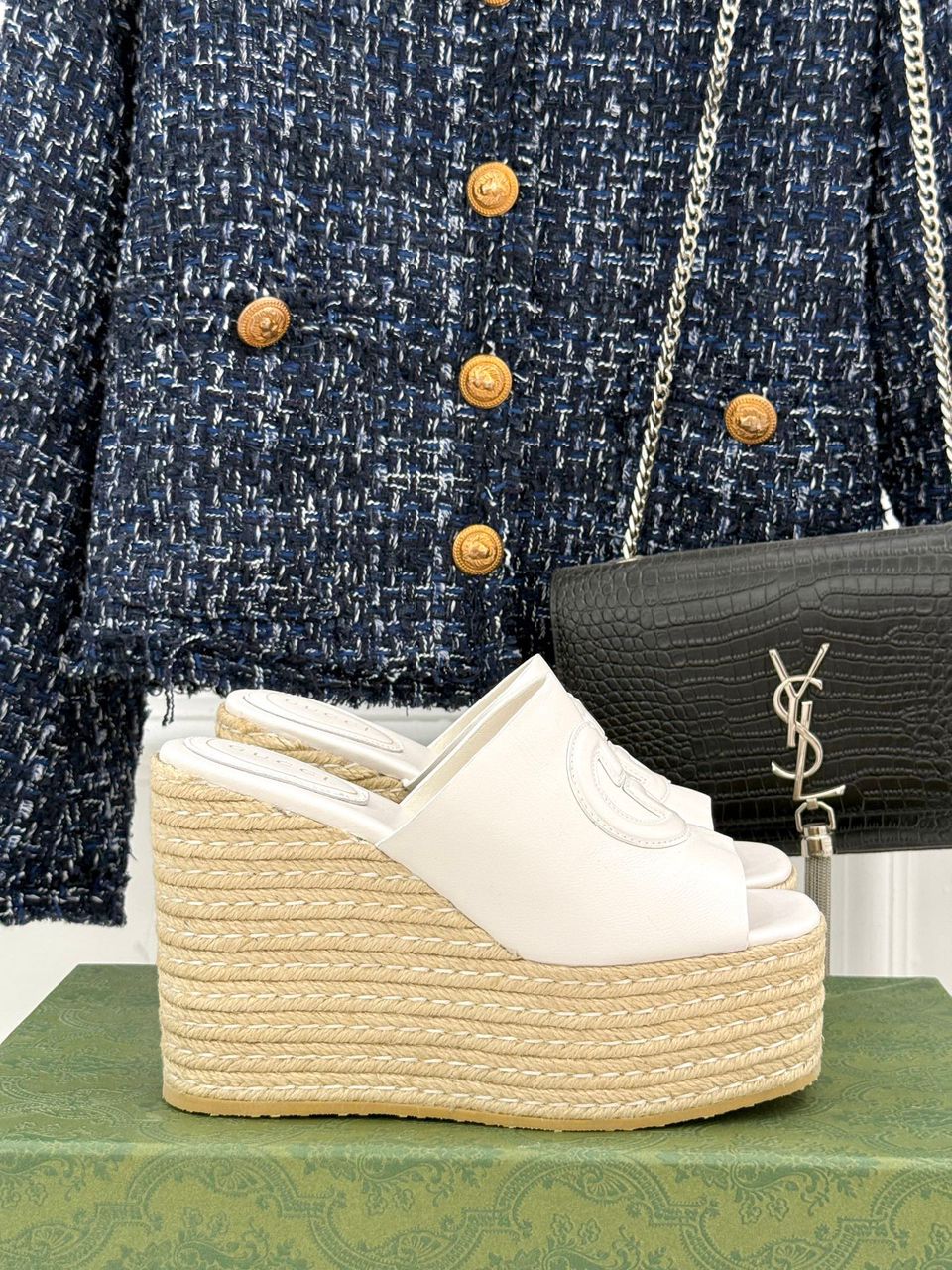 Sandália Interlocking GUCCI