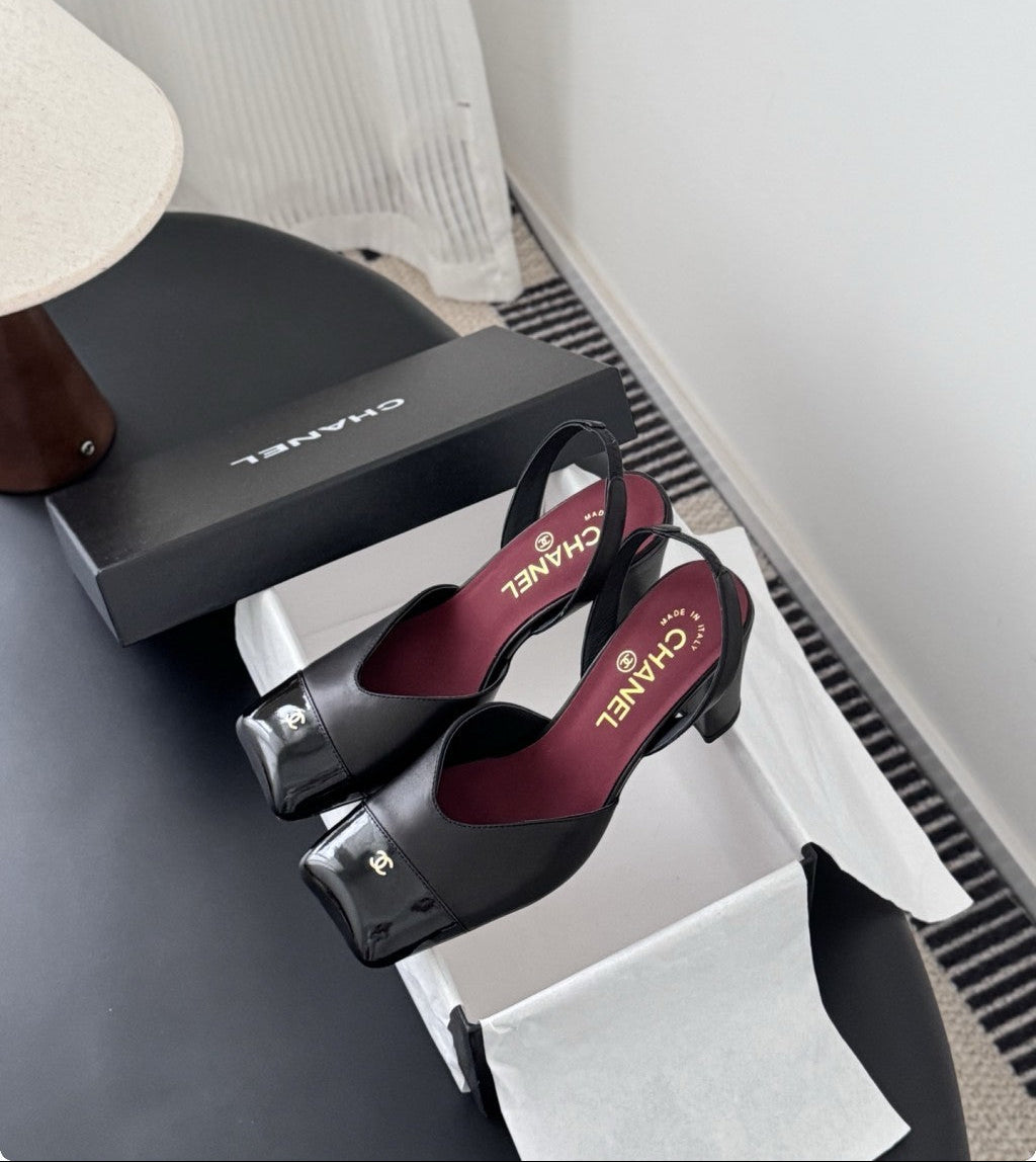 Chanel Slingback Block Heel  Black  Patent. Salto 9 cm.