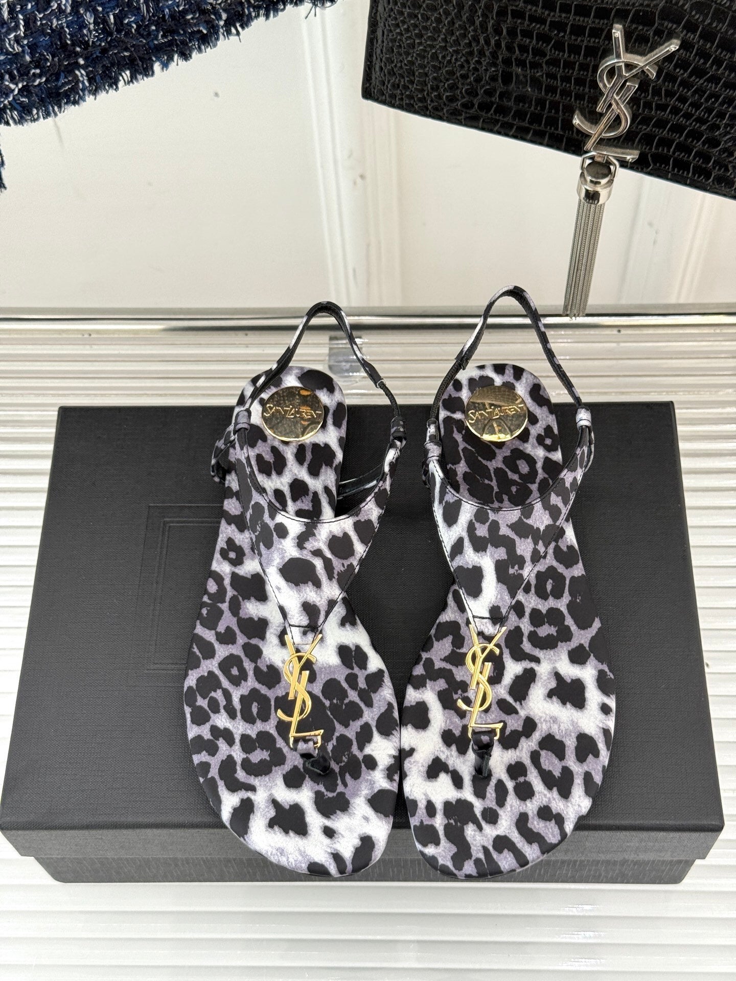 Saint Laurent Sandalia cassandra  ounce