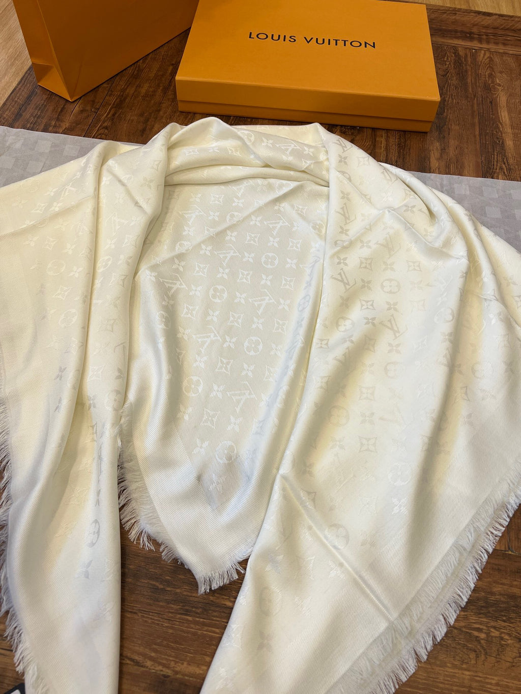 Echarpe Xale Louis Vuitton White