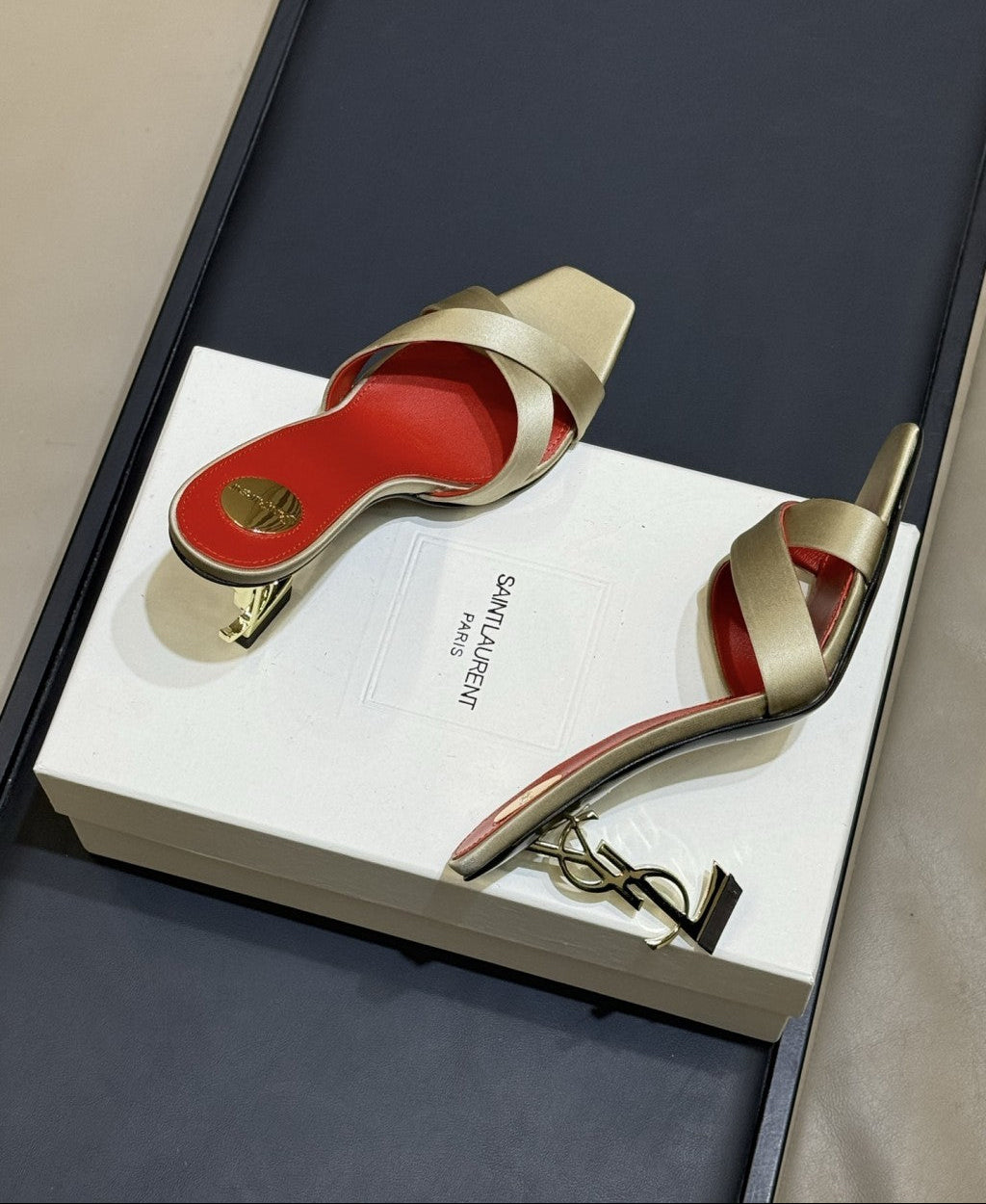 Saint Laurent  Mules Opyum Em Crepe De Cetim Rosa Envelhecido