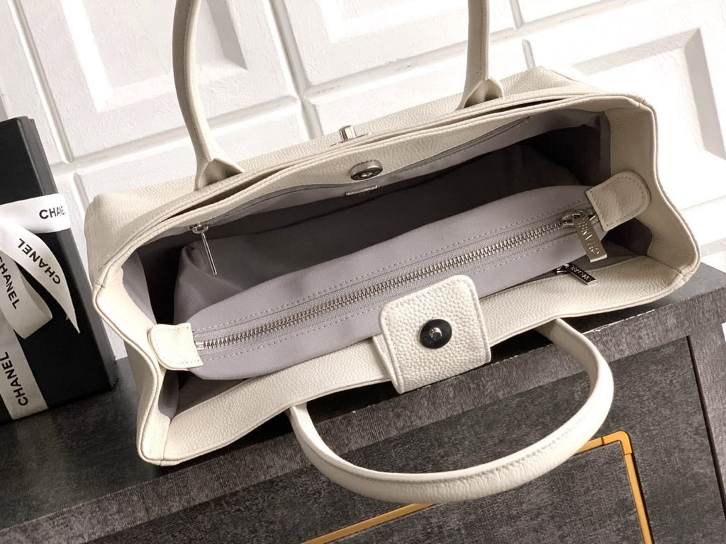 Bolsa Chanel Executive Cerf Tote White