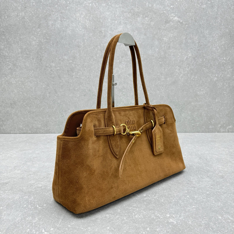Bolsa Miu Miu Aventure em camurça