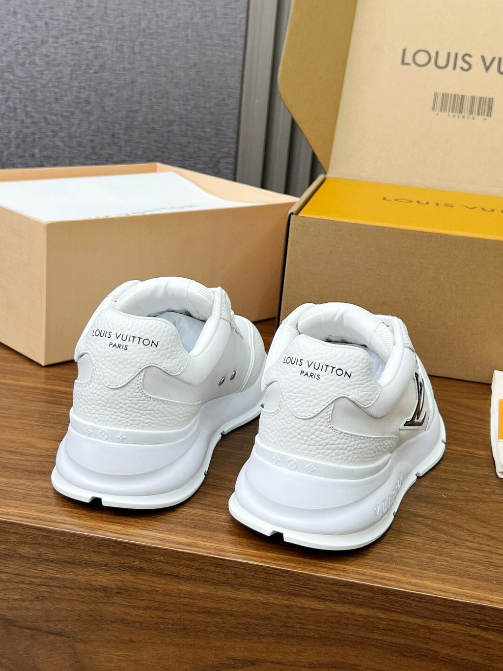 Louis Vuitton classic white