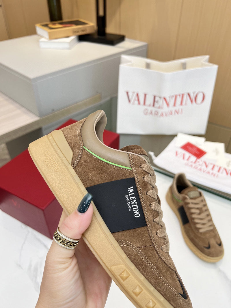 Valentino Garavani Upvillage