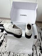 Derby Chanel 25 Edition white