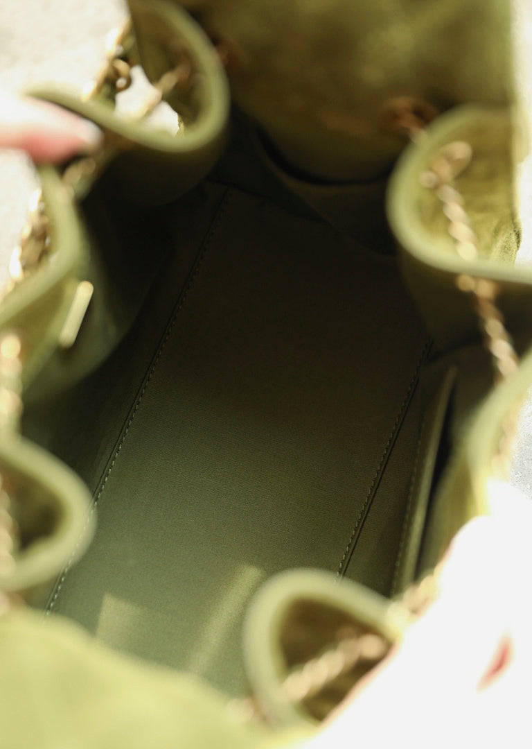 Bolsa Hobo  Chanel 25 Green