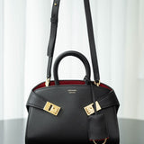 Bolsa Tote Ferragamo Hug Black Red
