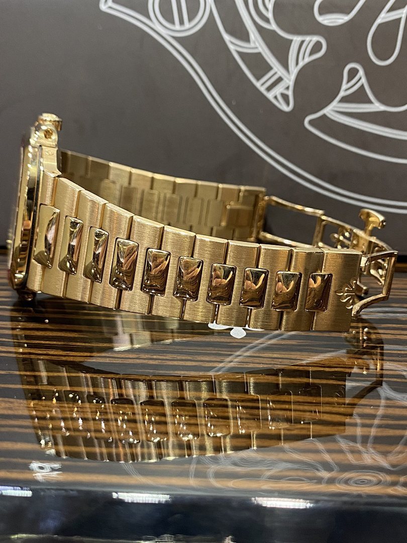 Relógio Patek Philippe Nautilus Bezel Set With Baguette Rubies