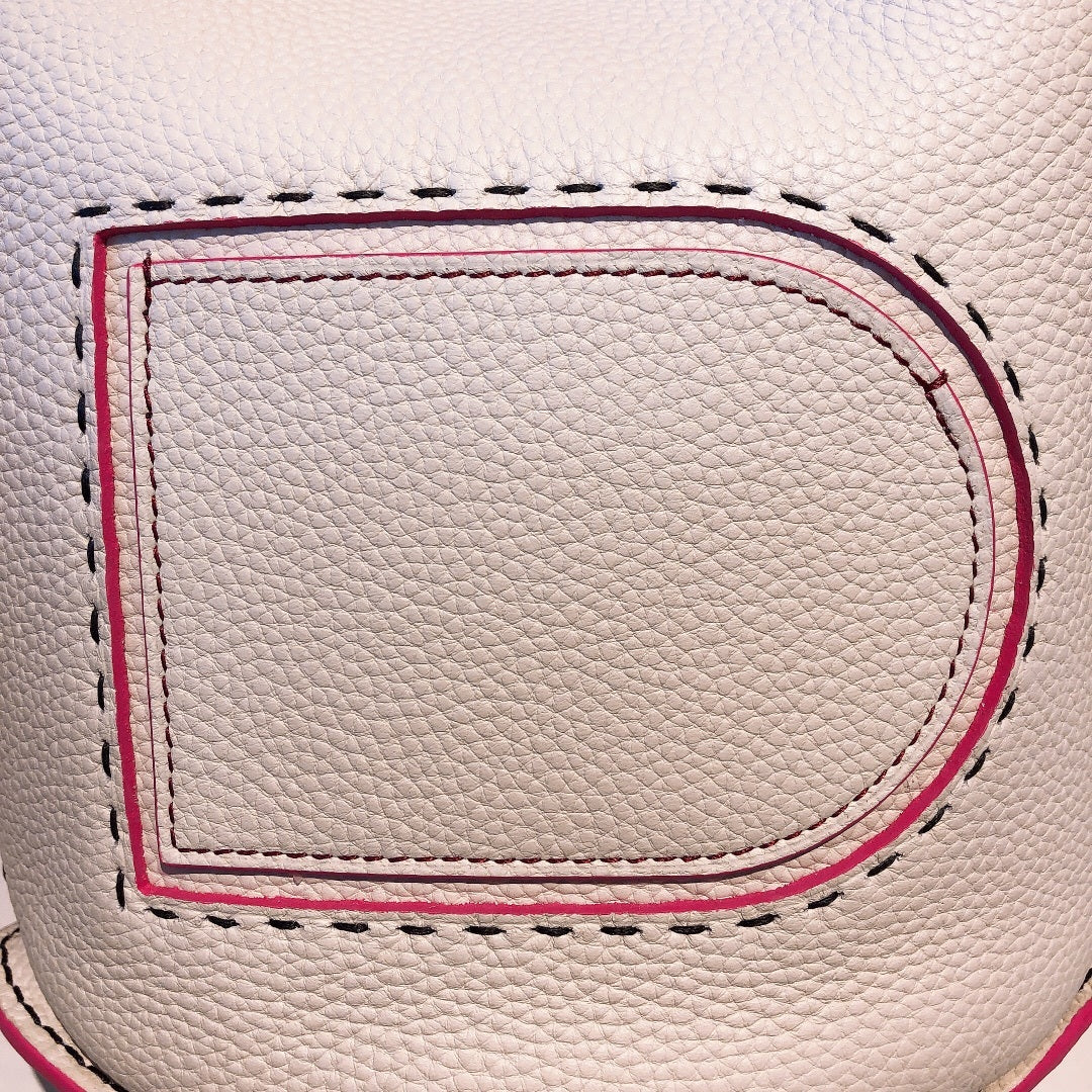 Delvaux Pin Mini Bucket Off-White / Pink
