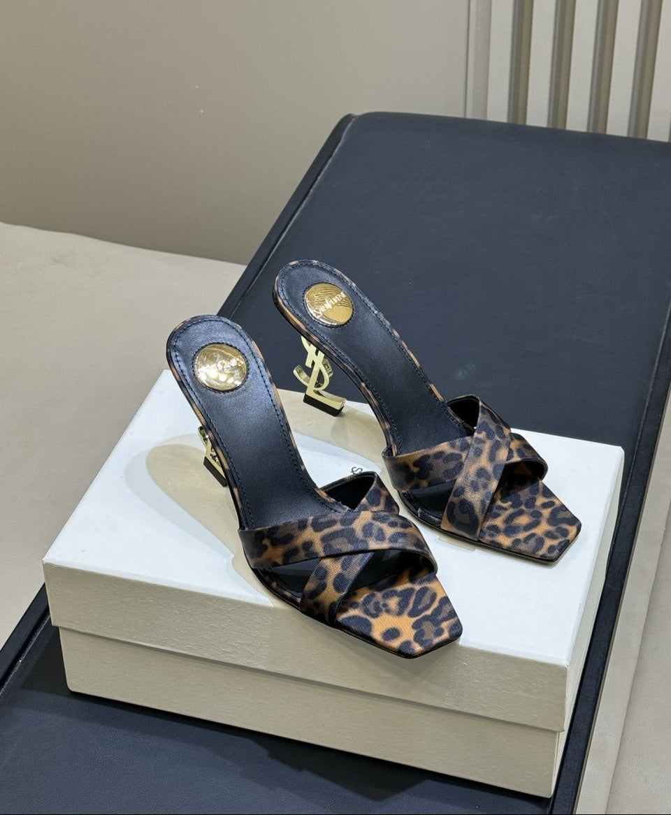 Saint Laurent  Mules Opyum Em Crepe De Cetim Estampa de Leopardo