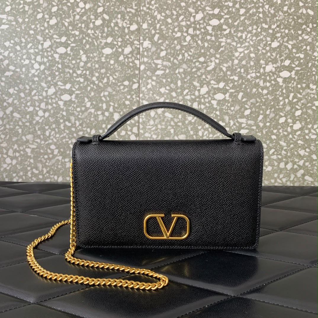 Valentino Garavani VLogo Signature