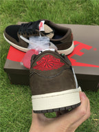 Jordan 1 Retro Low OG SP Travis Scott Dark Mocha CQ4277-001.