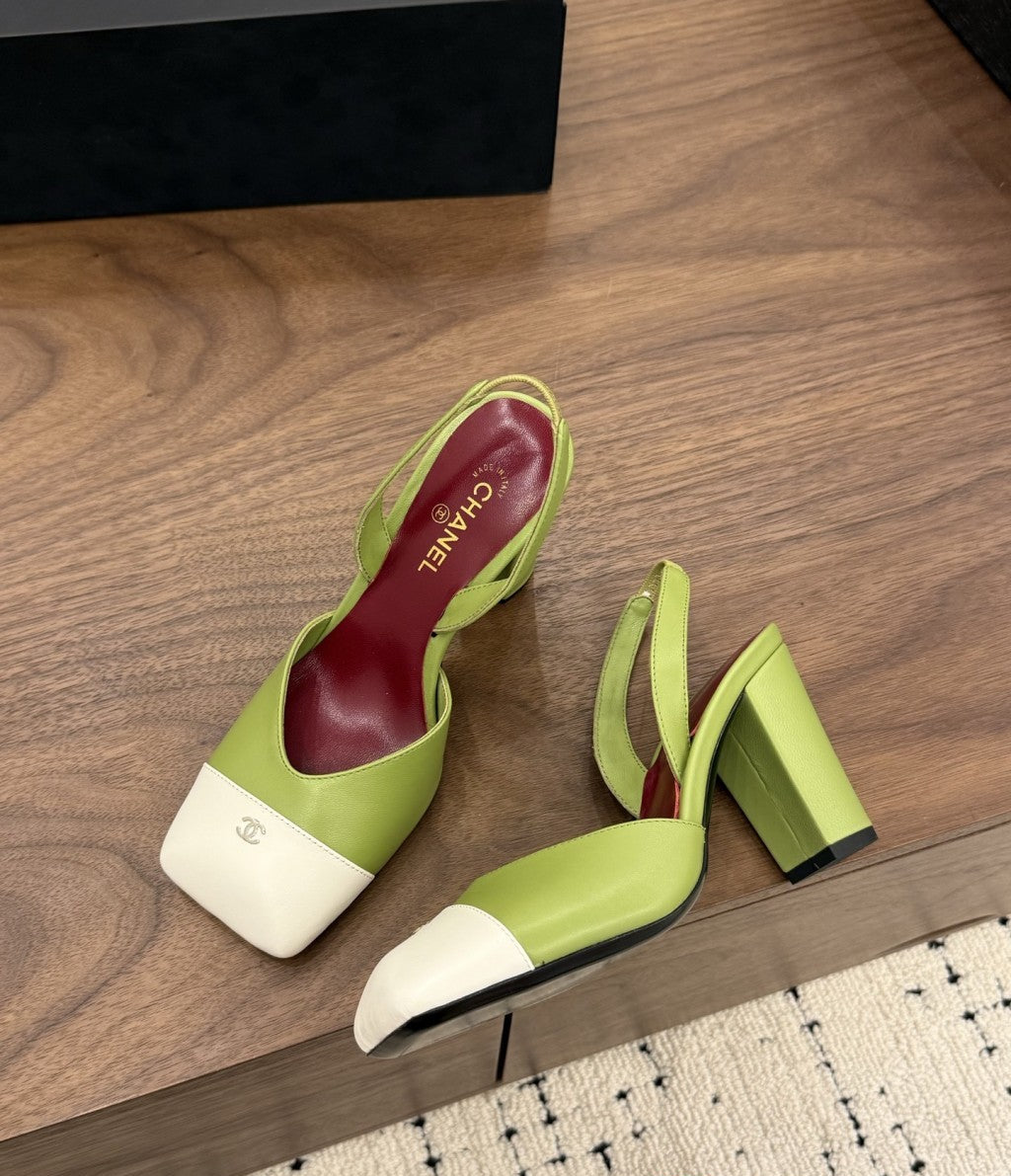 Chanel Slingback Block Heel  Olive Green & White  Patent. Salto 9 cm.