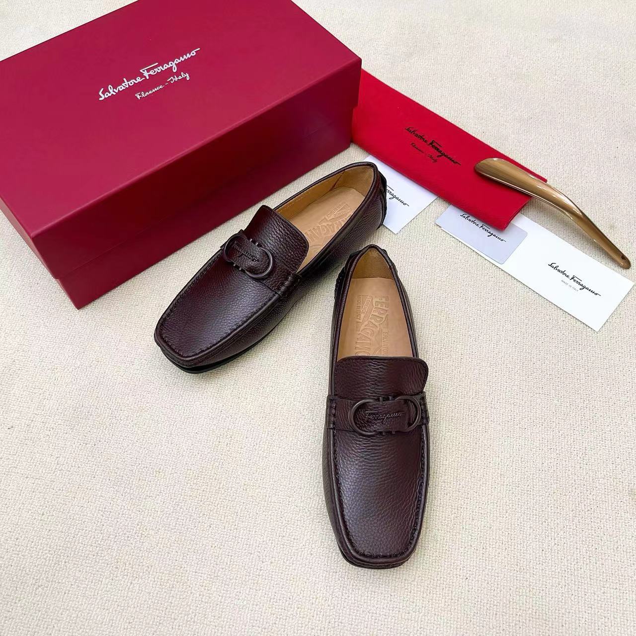 Mocassim Salvatore Ferragamo Touch Gancini