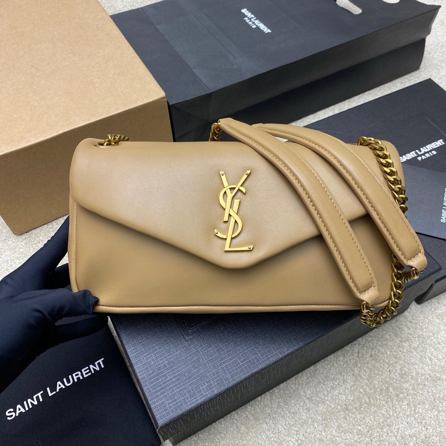 Yves Saint Laurent Calypso Lambskin Bege Ferragens Douradas