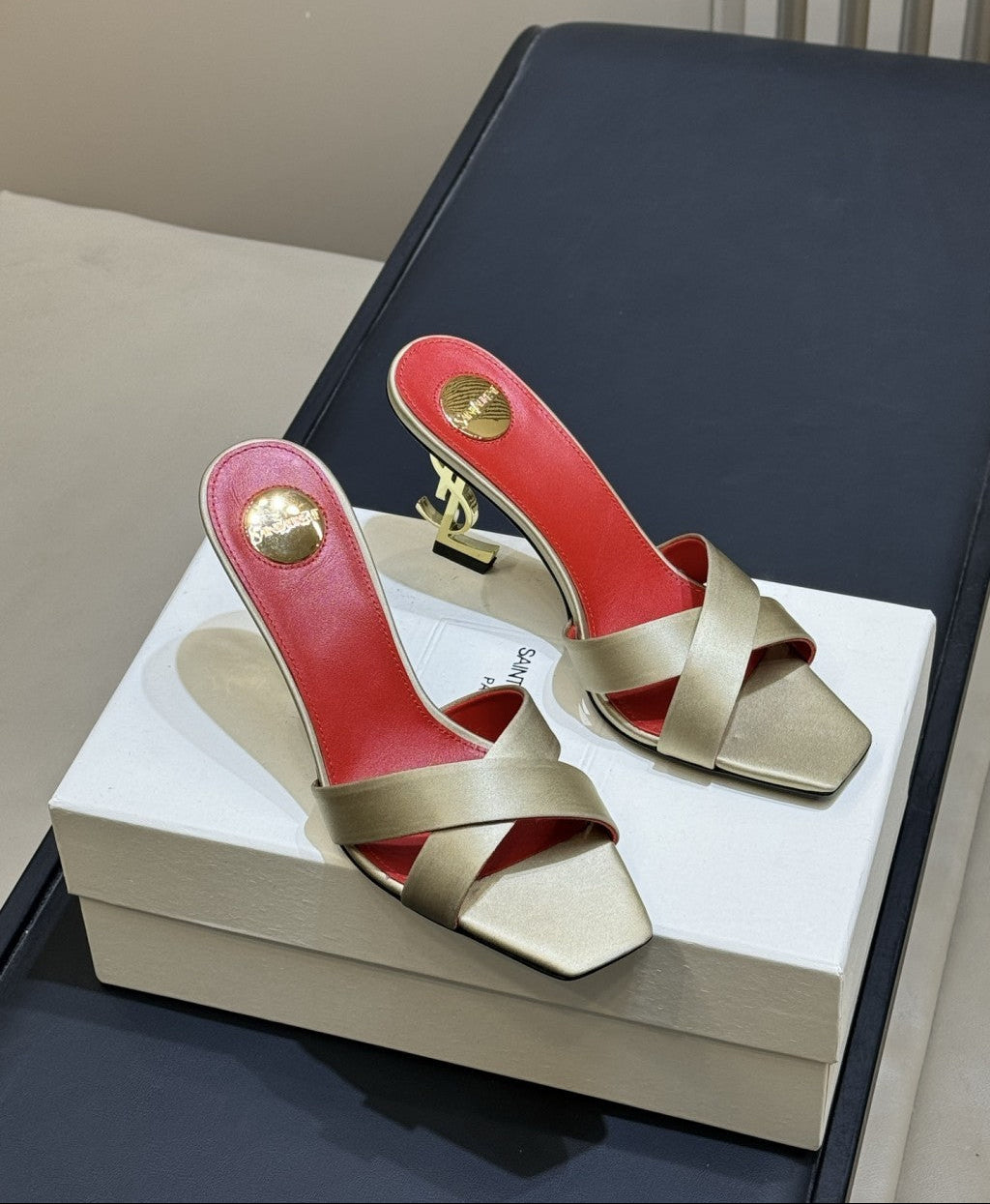 Saint Laurent  Mules Opyum Em Crepe De Cetim Rosa Envelhecido