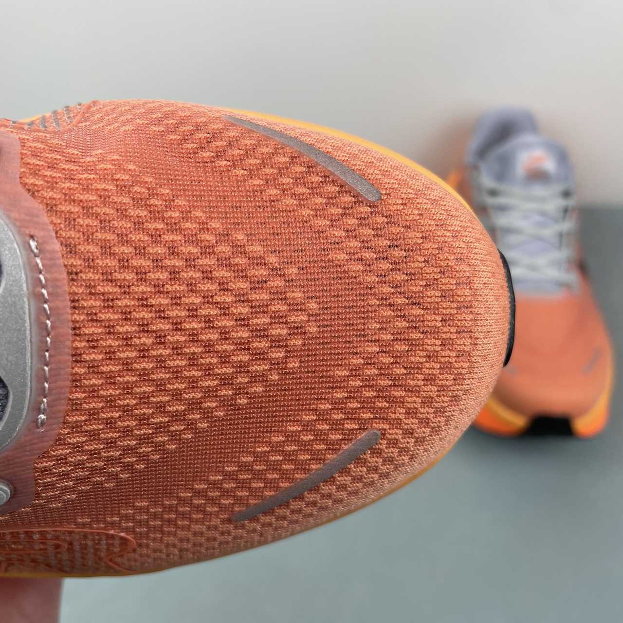 Nike Vomero Premium Orange Pink.