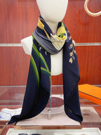 Lenço Hermès Carré 90 "Bouquet Final" Cor Ébano / Areia / Verde