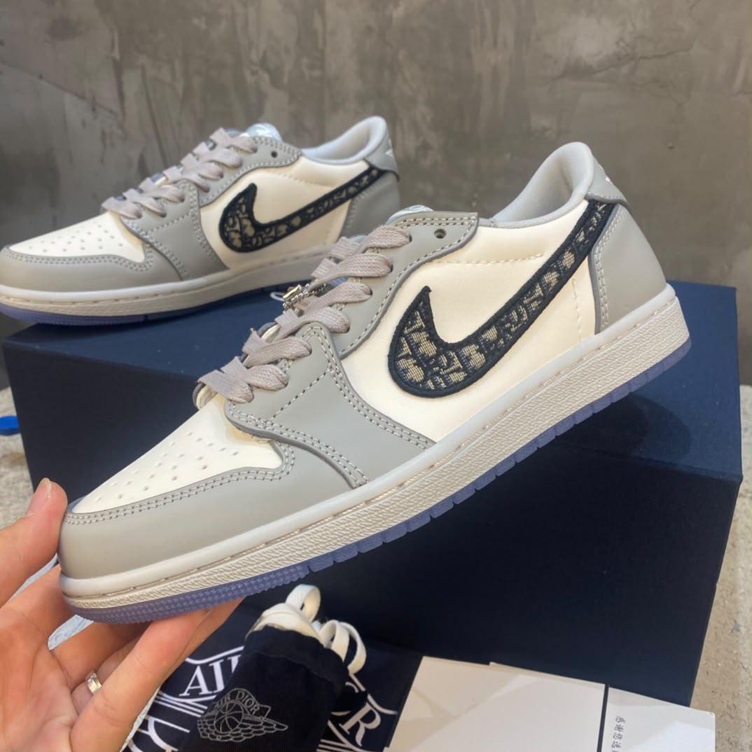 DIOR X AIR JORDAN 1 LOW