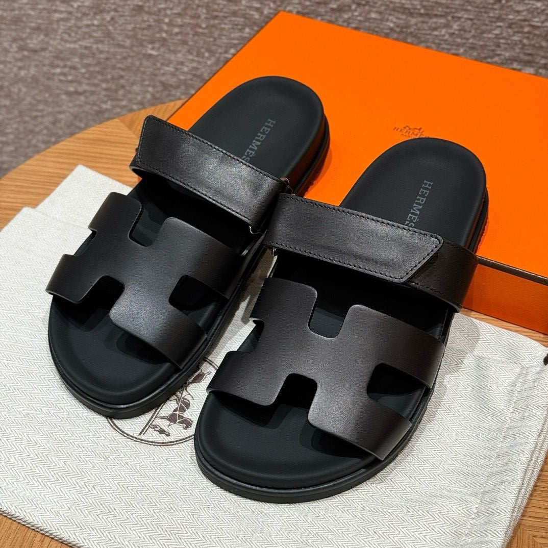 Hermes Chypre Sandal Noir Calfskin Leather (Pronta entrega)