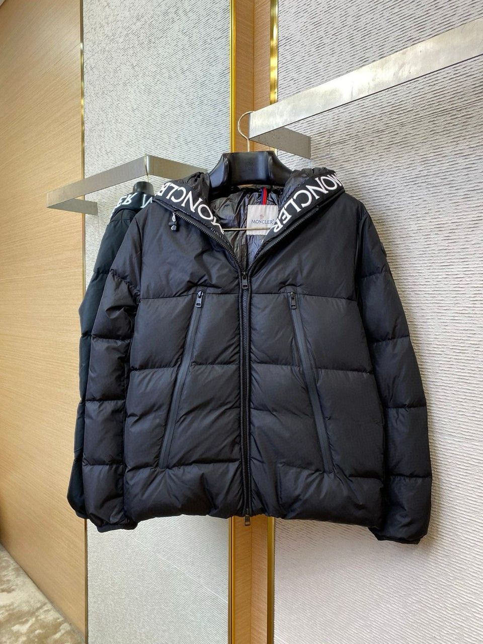 Jacket Moncler Montcla – Manfrim Store