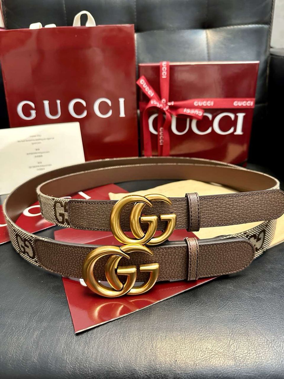 Cinto Gucci GG Golden.