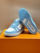 Trainer Light Blue