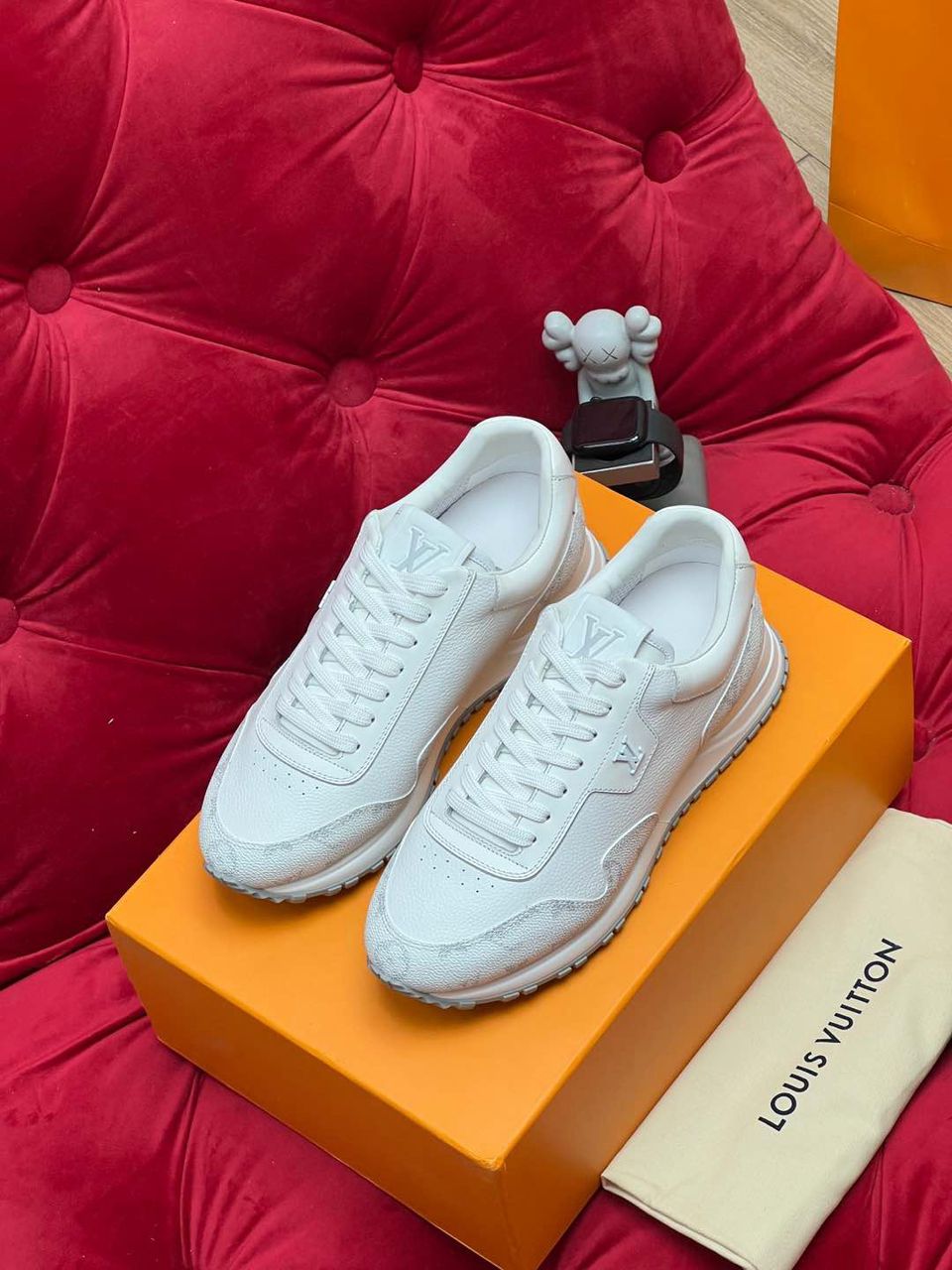 Louis Vuitton Run Away White Grey