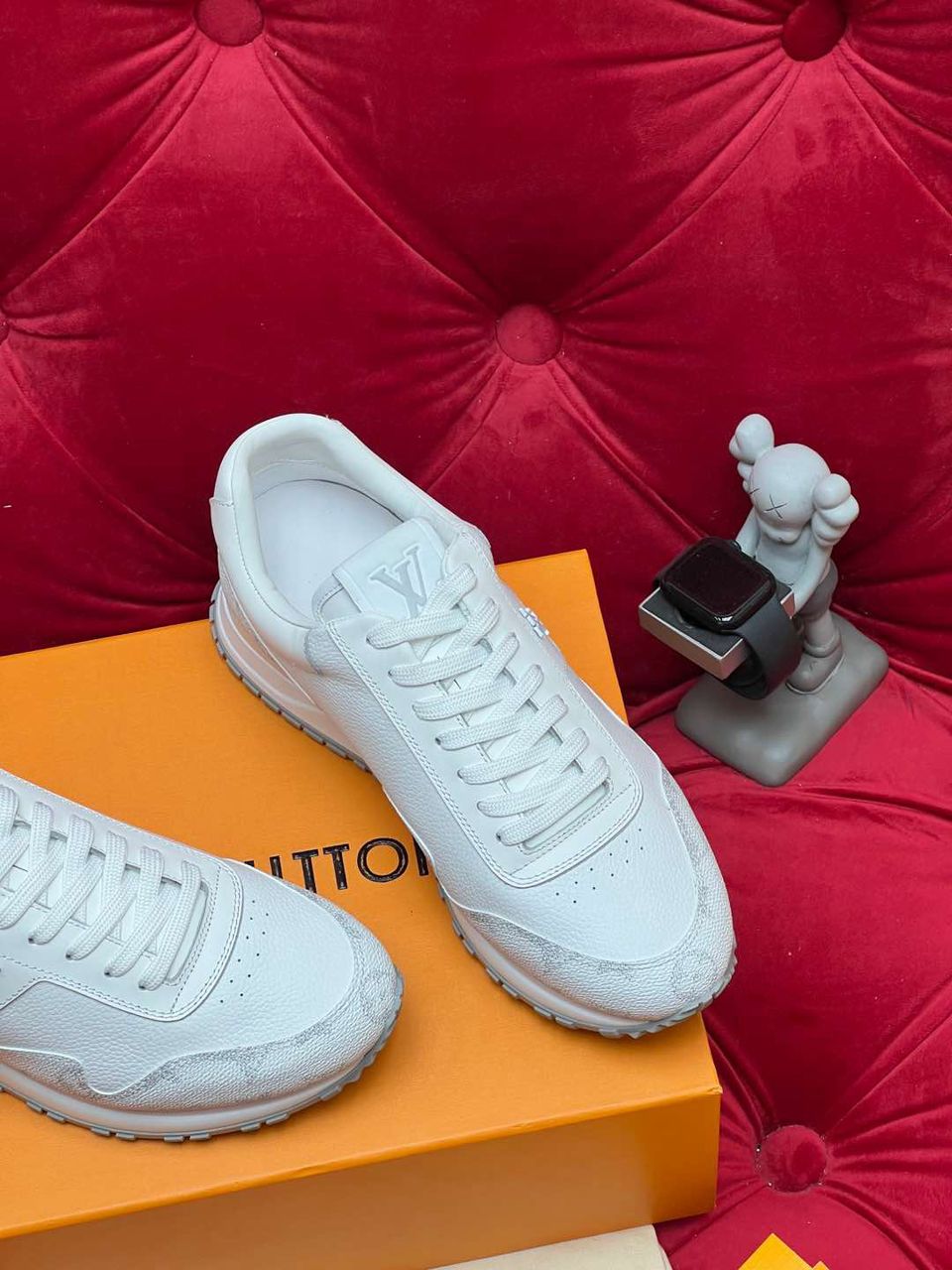 Louis Vuitton Run Away White Grey