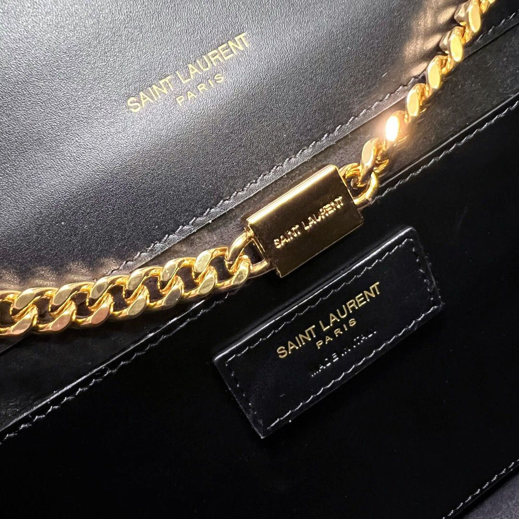 Bolsa Yves Saint Laurent Monogram Tassel Small