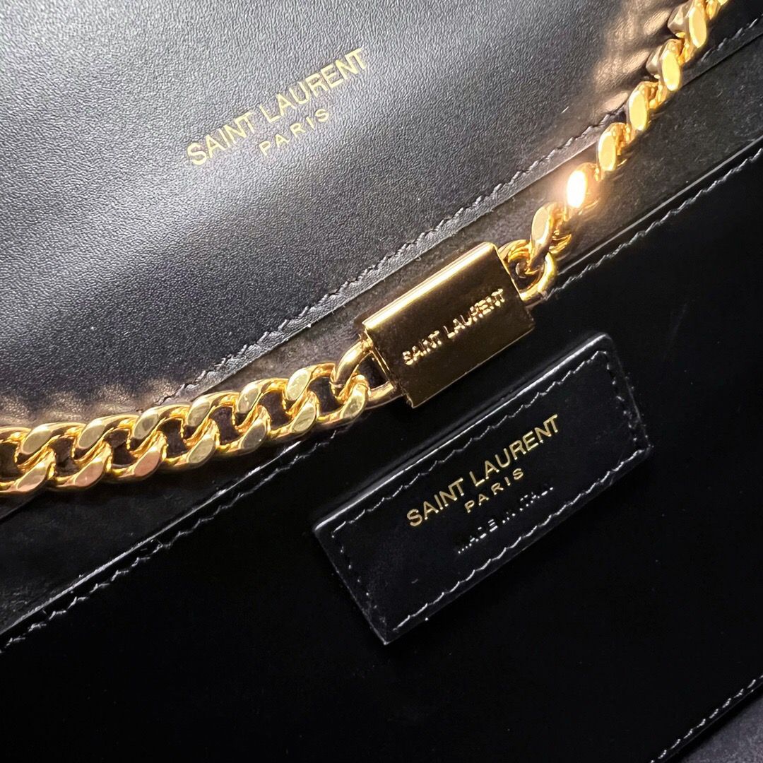 Bolsa Yves Saint Laurent Monogram Tassel Small