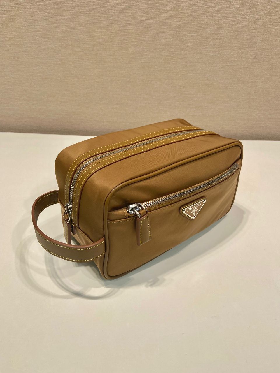 Prada Necessaire de re-nylon.