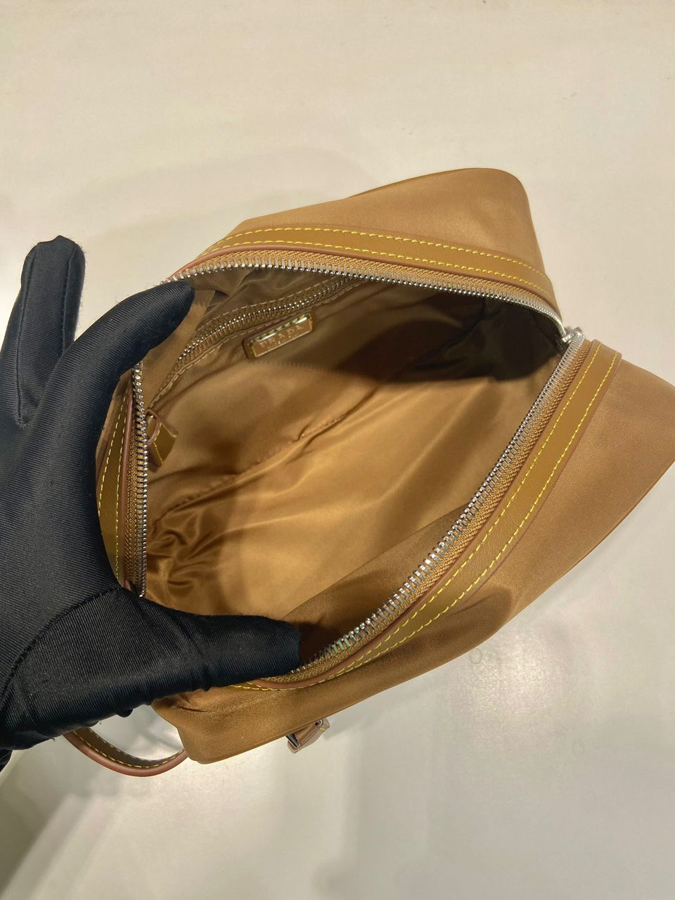 Prada Necessaire de re-nylon.