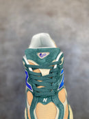 New Balance 9060 Spruce Peach Blossom Team Royal