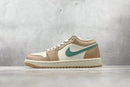 Nike Air Jordan Low Bege