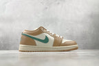 Nike Air Jordan Low Bege