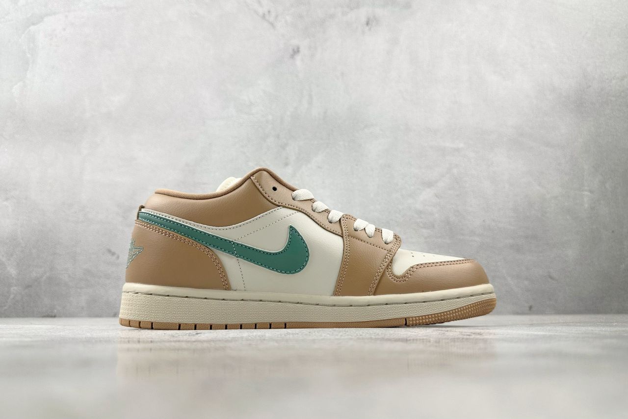 Nike Air Jordan Low Bege