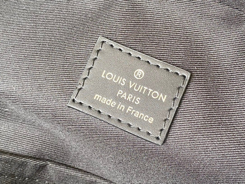 Avenue Sling Bag