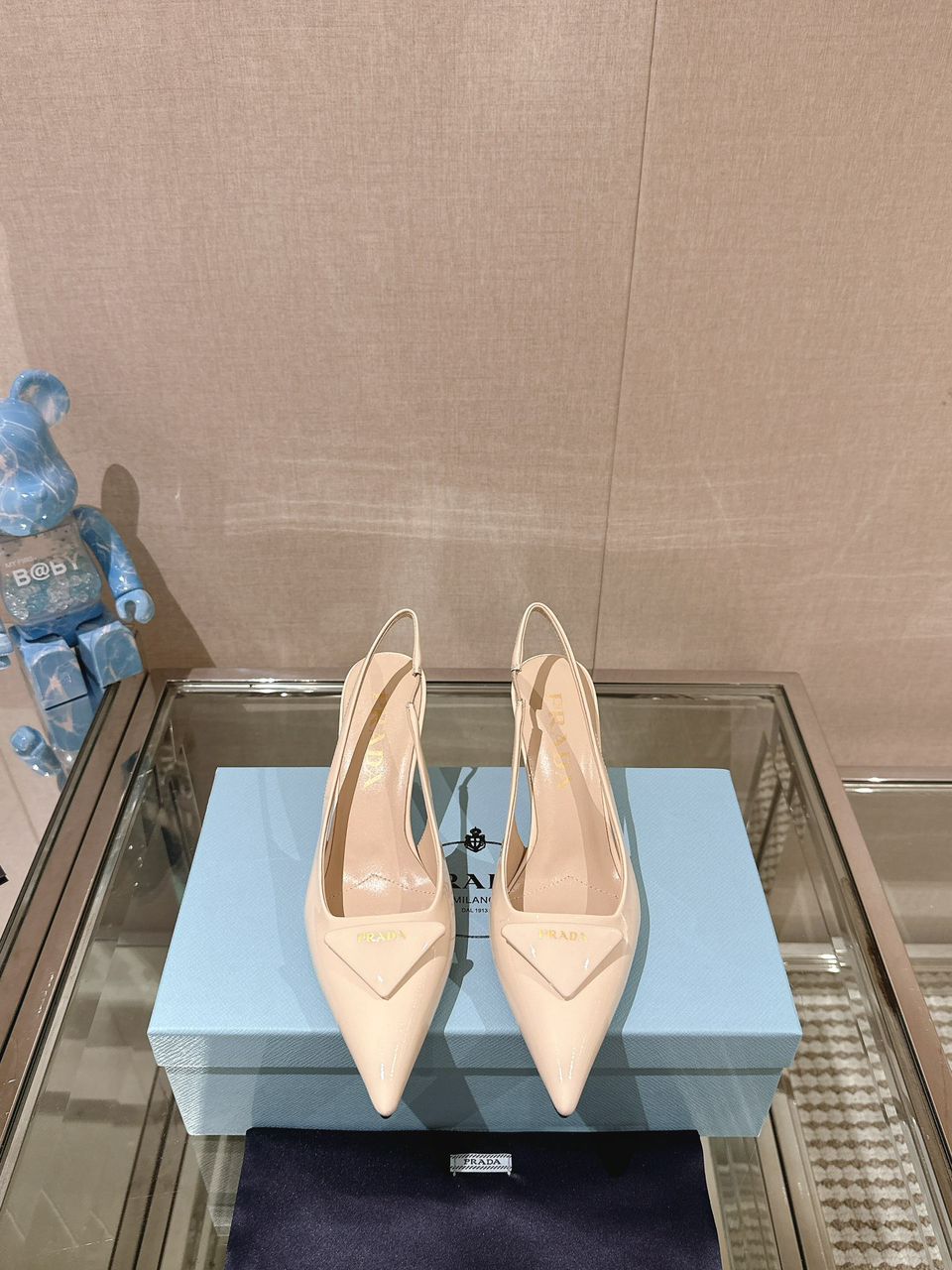 Prada Scarpin Slingback Nude/bege.
